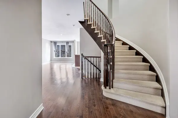 126 Garrity CRES, Barrhaven, ON K2J 3T5