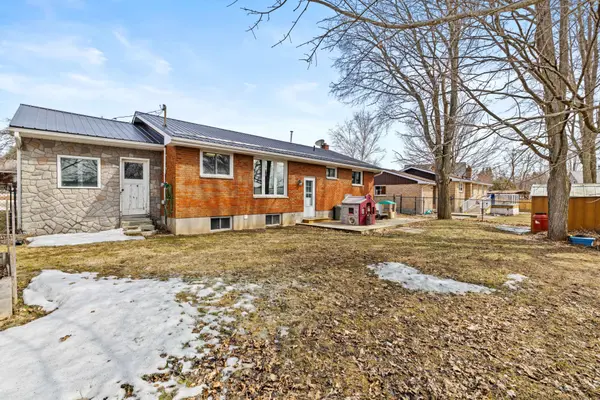 8 Mclean AVE, Havelock-belmont-methuen, ON K0L 1Z0