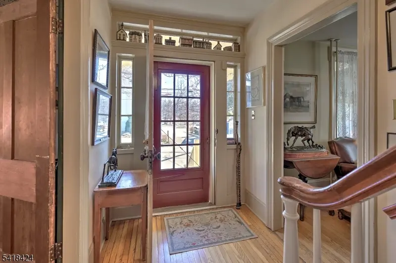 11 Halstead St, Clinton Town, NJ 08809