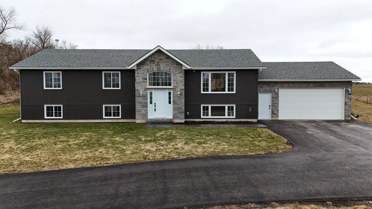 426 Free RD, Quinte West, ON K0K 2C0