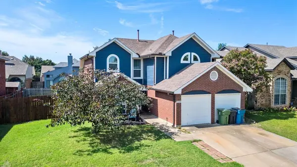 1222 Falling Water Drive, Lewisville, TX 75067