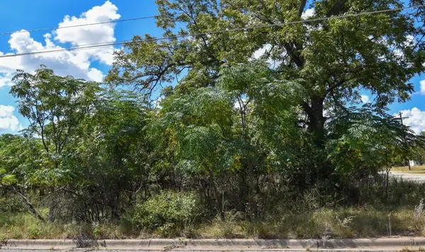 904 E 6th, Brady, TX 76825