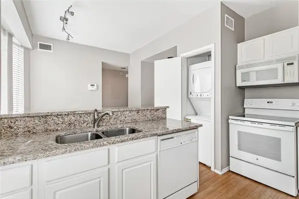 2002 N Fitzhugh Avenue #2, Dallas, TX 75204