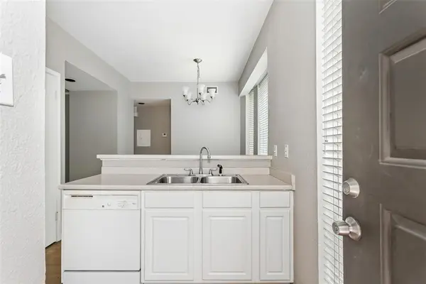 2002 N Fitzhugh Avenue #1, Dallas, TX 75204