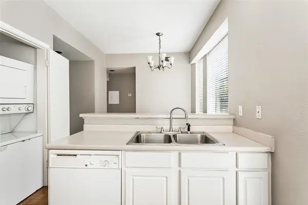 2002 N Fitzhugh Avenue #1, Dallas, TX 75204