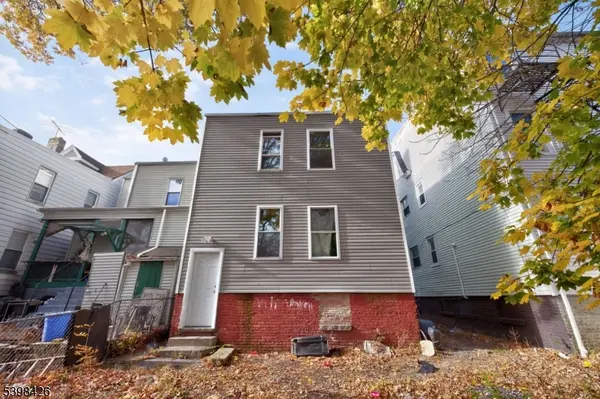 78 Treacy Ave, Newark City, NJ 07108