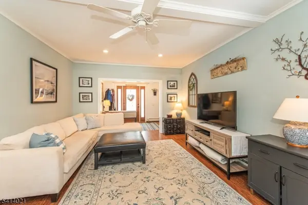 7 Oakwood Trl, Kinnelon Boro, NJ 07405