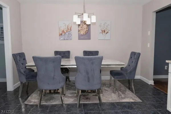 16 Arthur Rd, Hopatcong Boro, NJ 07874