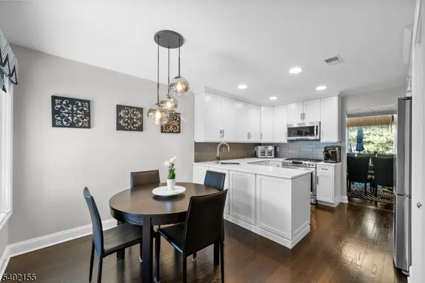 27 Cobblestone Ter, Montville Twp., NJ 07045