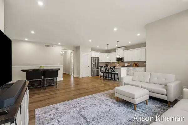 2764 Woodhaven CT SW, Byron Twp, MI 49315