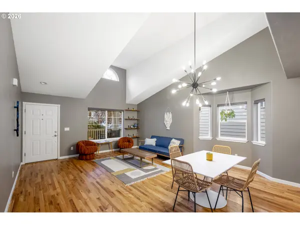 15729 SE HAWK CT, Portland, OR 97236