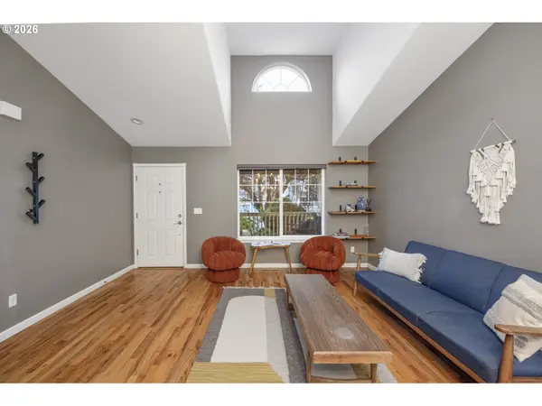 15729 SE HAWK CT, Portland, OR 97236