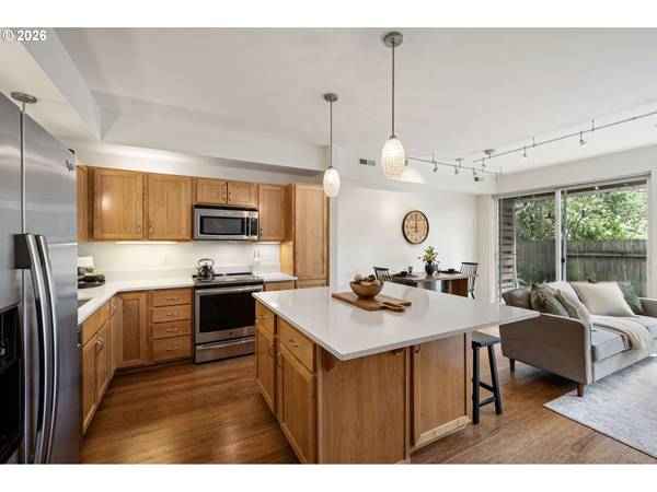 327 RUSTIC PL #35, Eugene, OR 97401