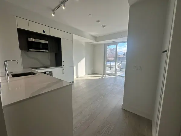 322 Dupont ST #304, Toronto C02, ON M9R 1V9