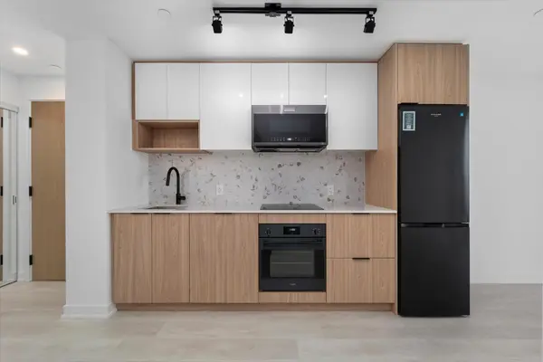 5 Defries ST #3613, Toronto C08, ON M5A 0W7