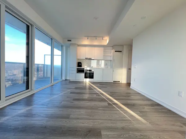 55 Cooper ST #7201, Toronto C08, ON M5E 0G1