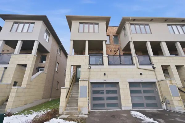 33 Donald Fleming WAY #65, Whitby, ON L1R 0N8