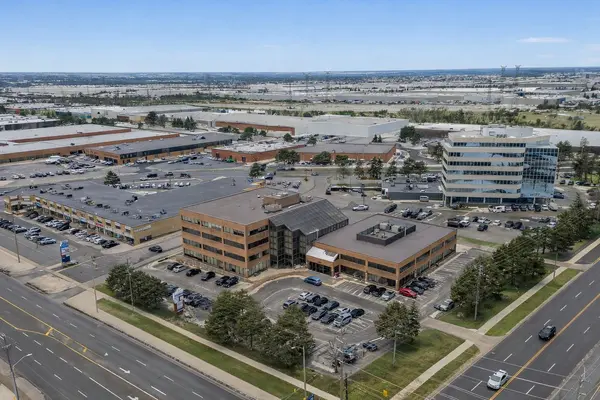 3800 Steeles AVE W #101, Vaughan, ON L4L 4G9