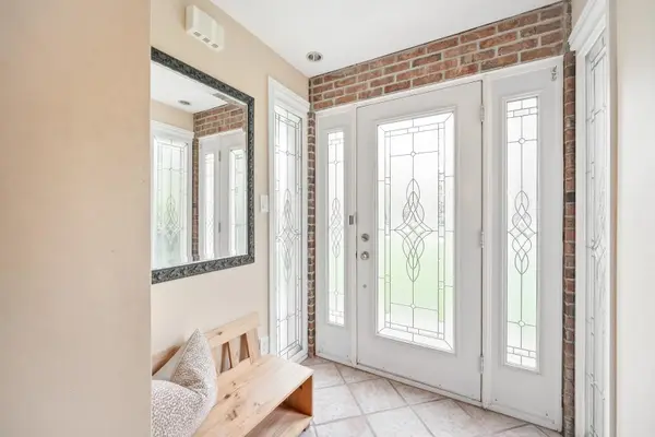 55 Hillside AVE, Vaughan, ON L4K 1W9