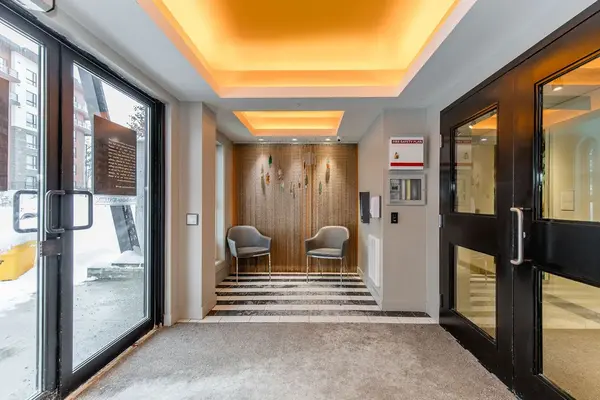 304 ESSA RD #609, Barrie, ON L9J 0H4