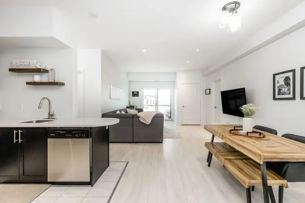 304 ESSA RD #609, Barrie, ON L9J 0H4