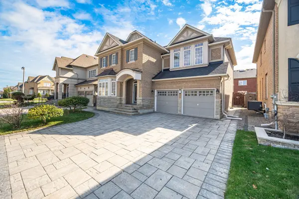 80 Scotchmere CRES, Brampton, ON L6P 3A6