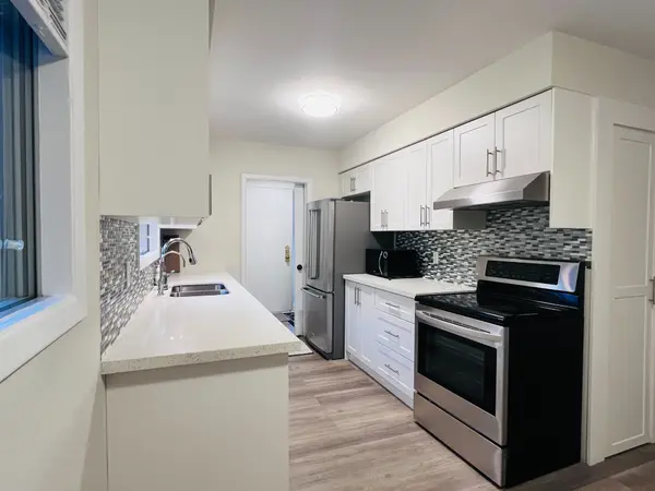 243 Appleby Line, Burlington, ON L7L 2X3