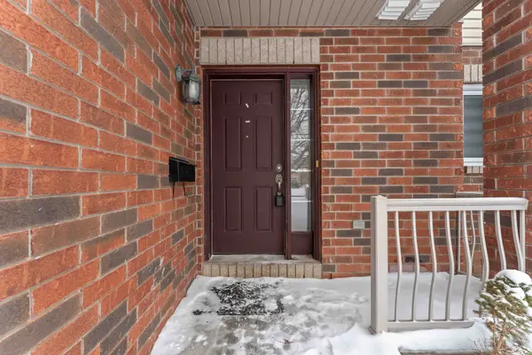 994 Klondike RD, Kanata, ON K2K 0C3