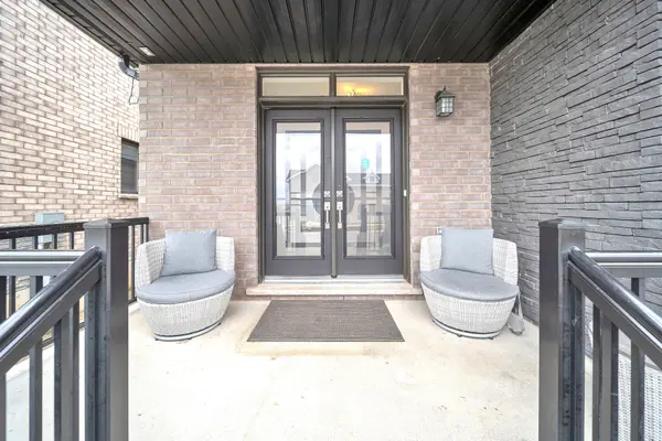 19 Richard William DR, Haldimand, ON N3W 0C5