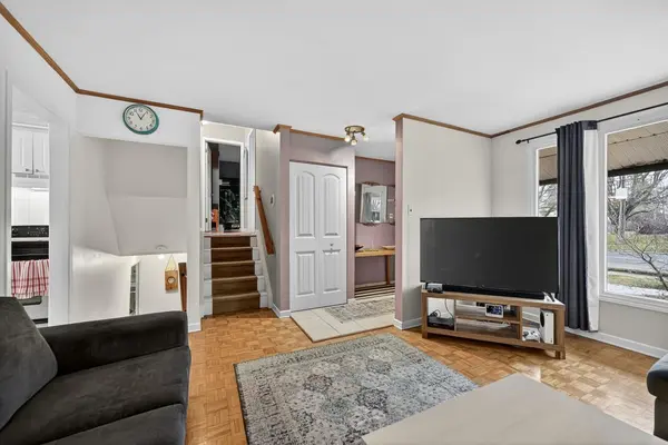 1358 Windsor DR, Brockville, ON K6V 3H9