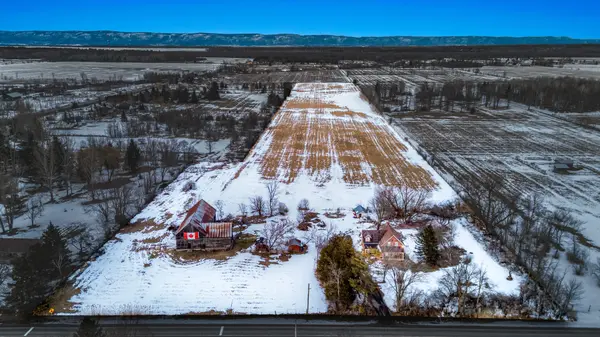 3758 Woodkilton RD, Constance Bay - Dunrobin - Kilmaurs - Woodlawn, ON K0A 3M0