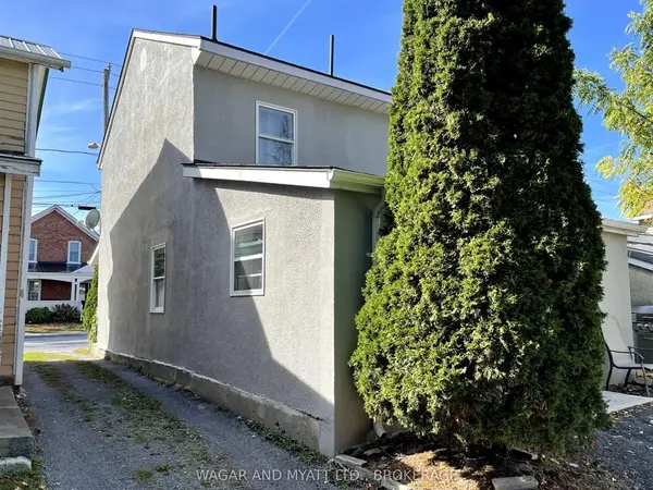 157-159 Centre ST N, Greater Napanee, ON K7R 1N6