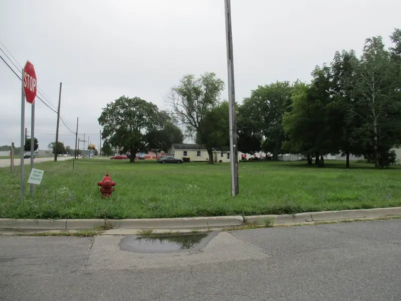 1528 E Superior ST, Alma, MI 48801