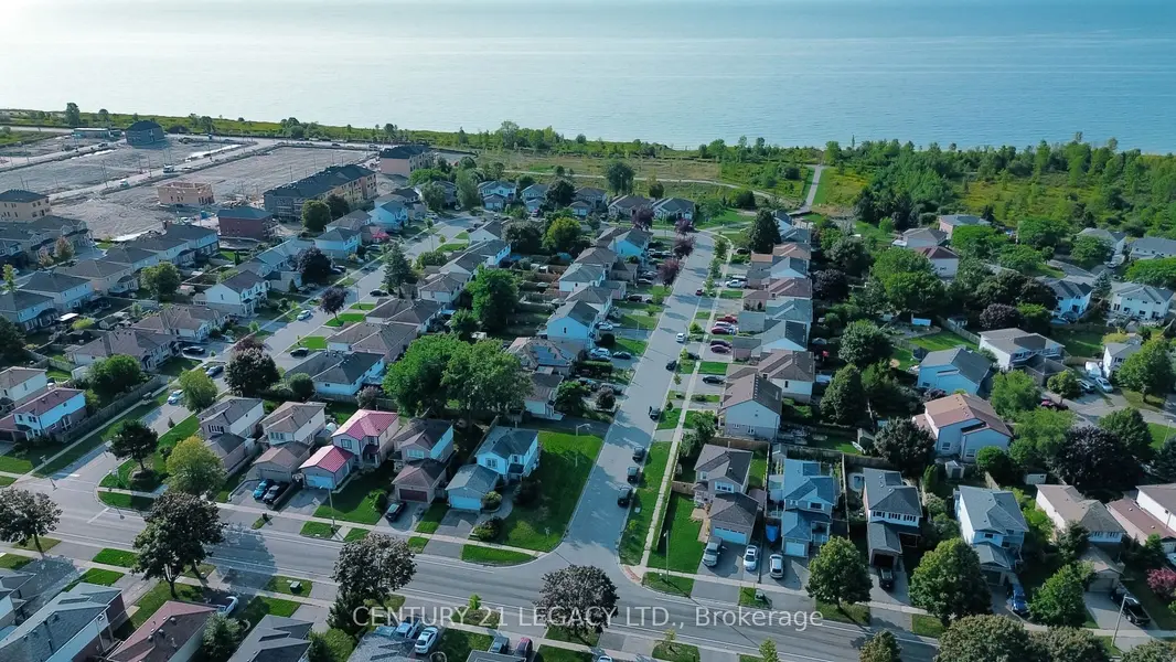 1544 Connery CRES, Oshawa, ON L1J 8G1