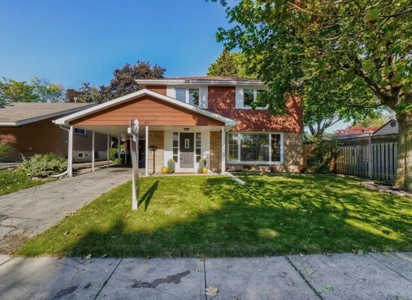 33 Cathedral RD, Brampton, ON L6W 2P1