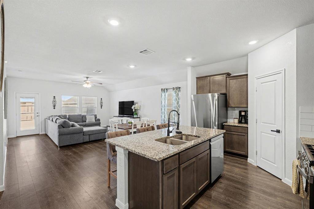 706 Spur Ridge, Princeton, TX 75407