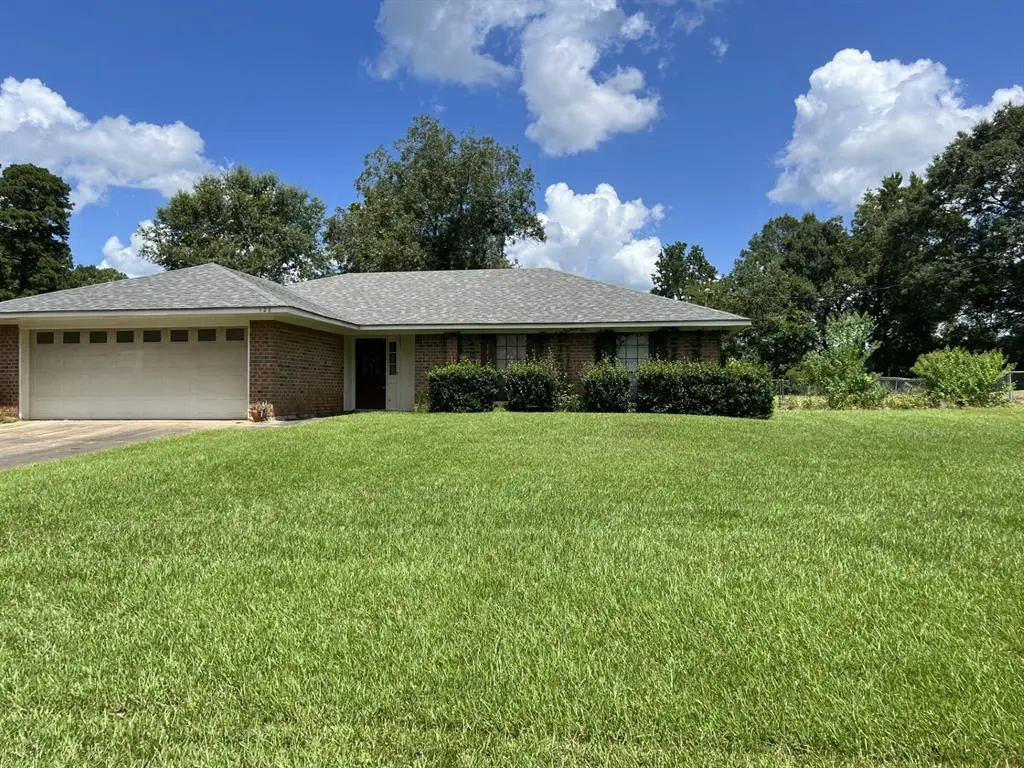 128 Honeysuckle Drive, Mansfield, LA 71052