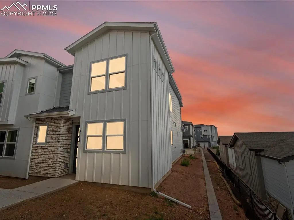 3351 Drumlin GRV, Colorado Springs, CO 80907