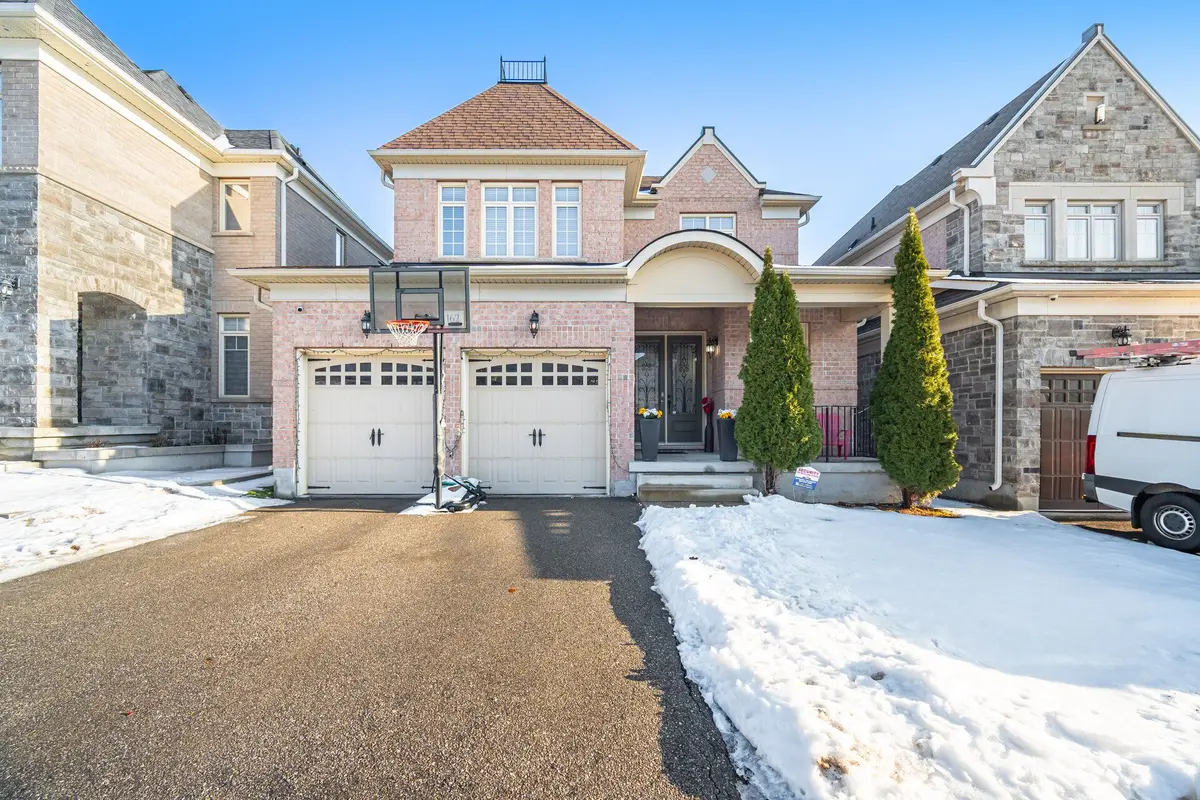 162 Coastline DR, Brampton, ON L6Y 0S2