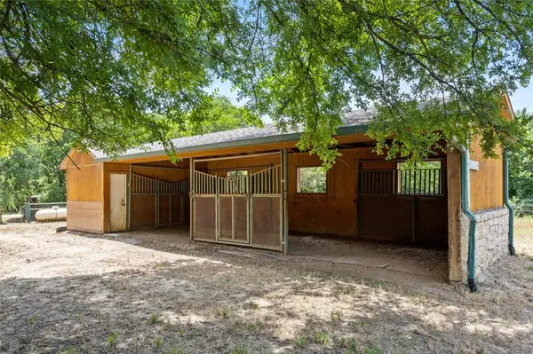 110 Bent Creek Ranch Court, Fort Worth, TX 76126