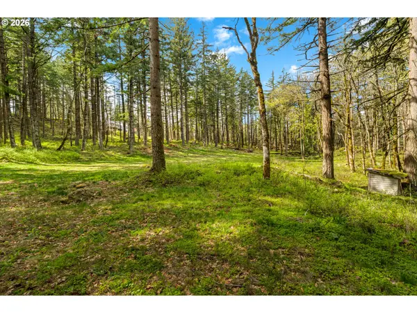 445 COUNTRY CLUB RD, Hood River, OR 97031