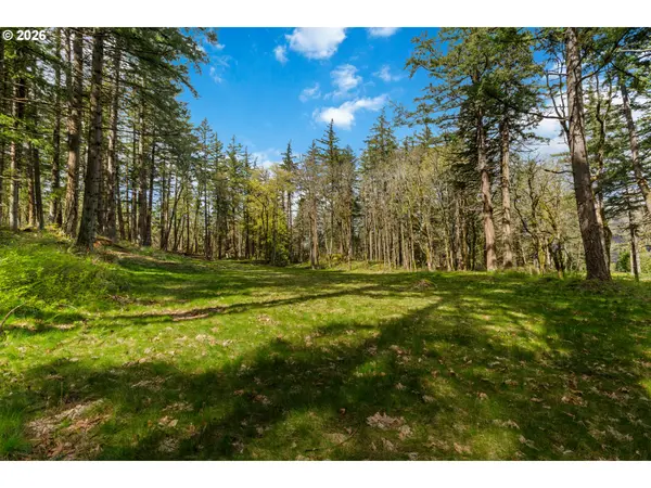 445 COUNTRY CLUB RD, Hood River, OR 97031