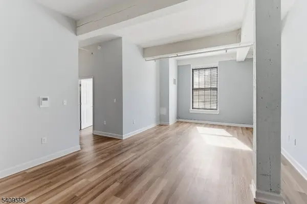 160 Lafayette St #105, Jersey City, NJ 07304