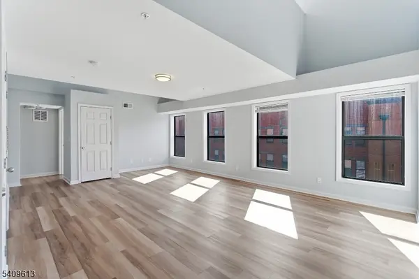 160 Lafayette St #401, Jersey City, NJ 07304