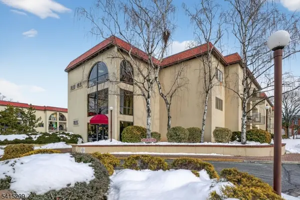 2 Ann St  S308 #S308, Clifton City, NJ 07013