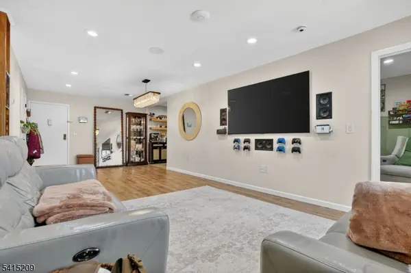 2 Ann St  S308 #S308, Clifton City, NJ 07013