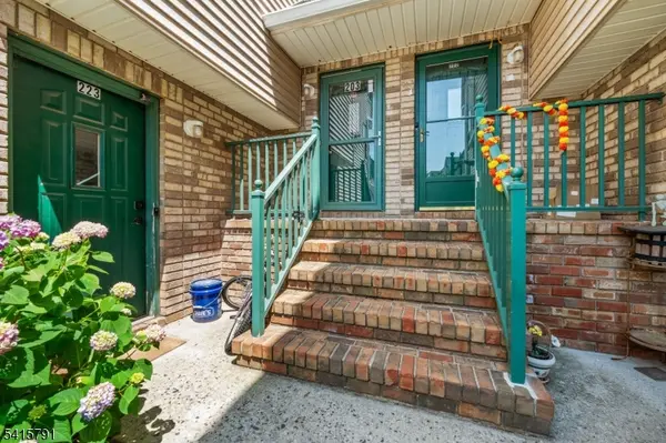 203 Rhoads Dr, Montgomery Twp., NJ 08502