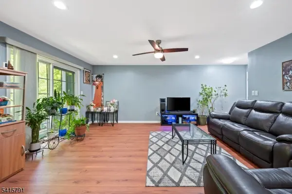 203 Rhoads Dr, Montgomery Twp., NJ 08502