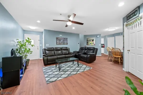 203 Rhoads Dr, Montgomery Twp., NJ 08502