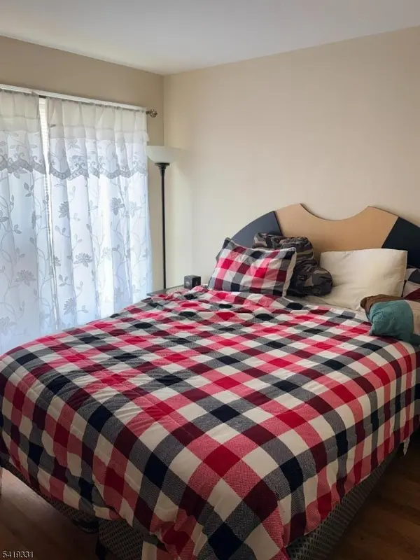 496 E 24Th St, Paterson City, NJ 07514